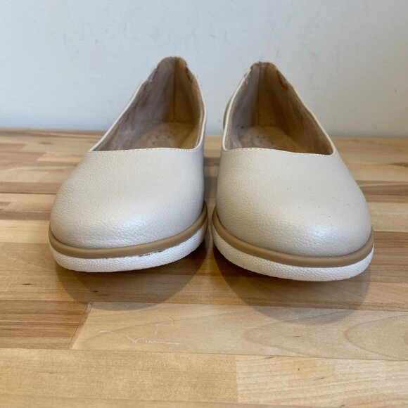 Womens Soul Naturalizer Slip-On Flats ecru Beige Comfort Shoes Size 5 vegan leat - Picture 4 of 16